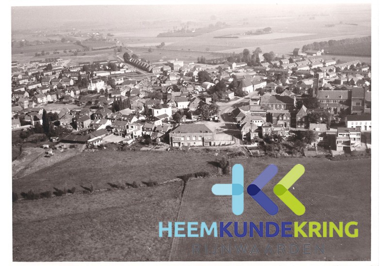 Lobith 1972 Luchtfoto Oud Lobith Gildehuis- Markt- Coll. G.B.Janssen (8)
